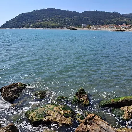 A Casa Di Lidia Daire Sarzana