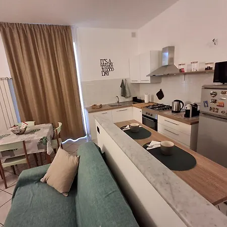 A Casa Di Lidia サルツァーナ